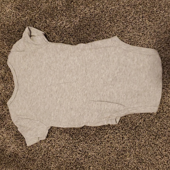 BUNDLE OF 3 CHRISTMAS OUTFITS - Picture 3 of 10